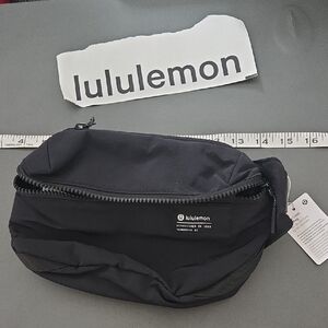 Lululemon black belt bag - minimalist waist pack, New With Tags